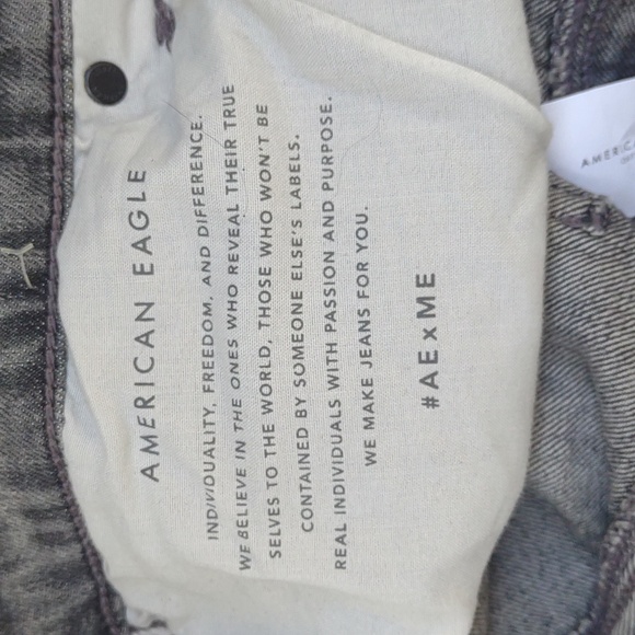 NWT ripped/distressed AE plus jeans-- gray wash - Picture 10 of 12